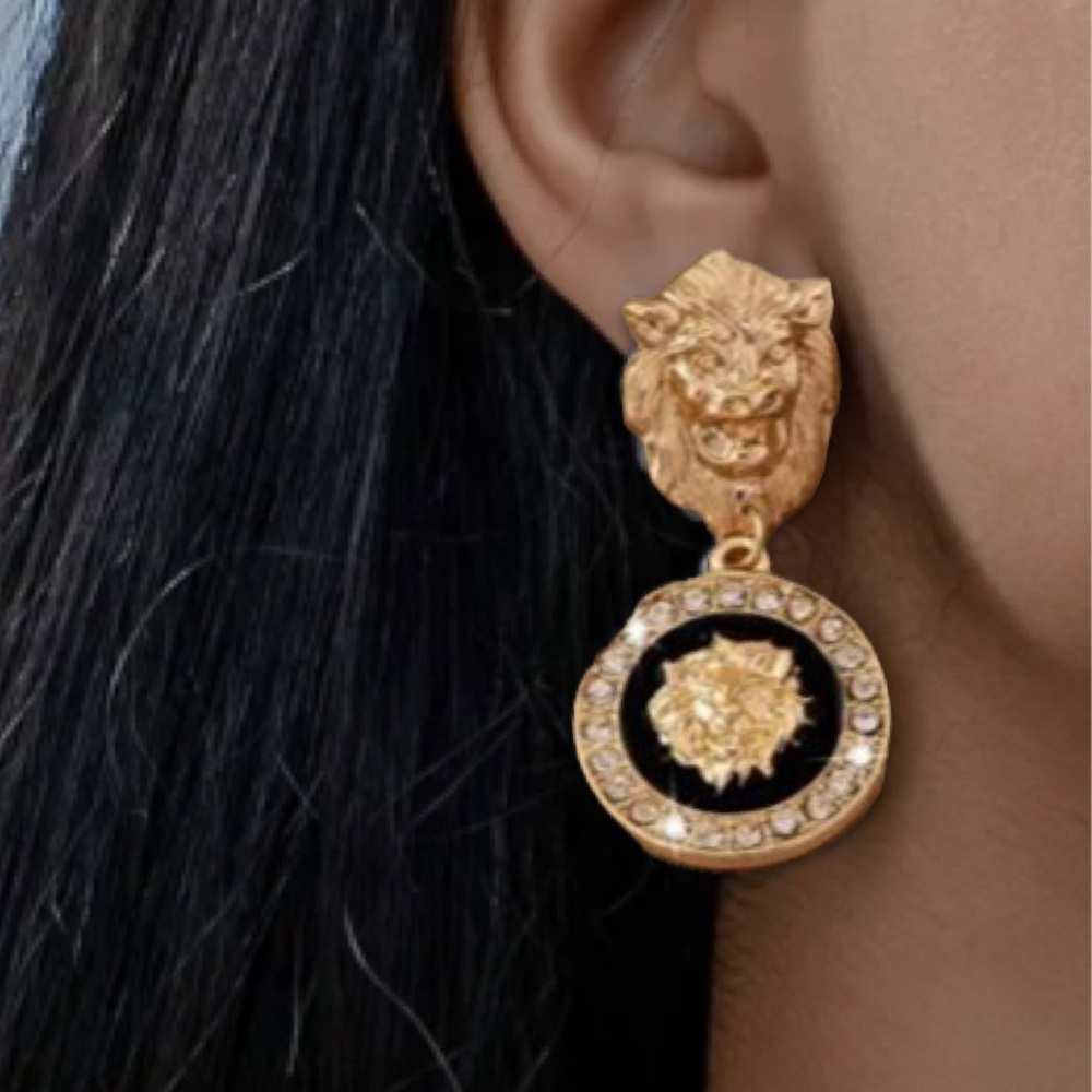 Earrings, Luxurious Golden Lion Head Stud Earrings, NEW - Picture 5 of 8